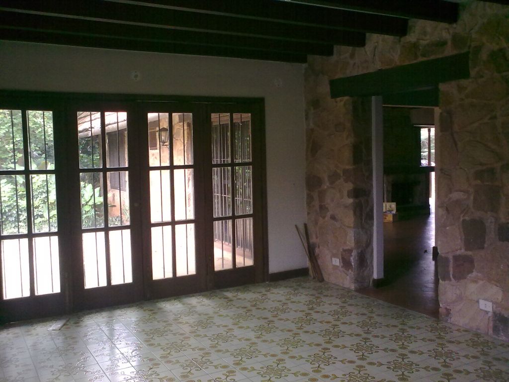 ZONA SHOPPING DEL SOL AMPLIA RESIDENCIA PARA COMERCIO U OFICINA — foto 3