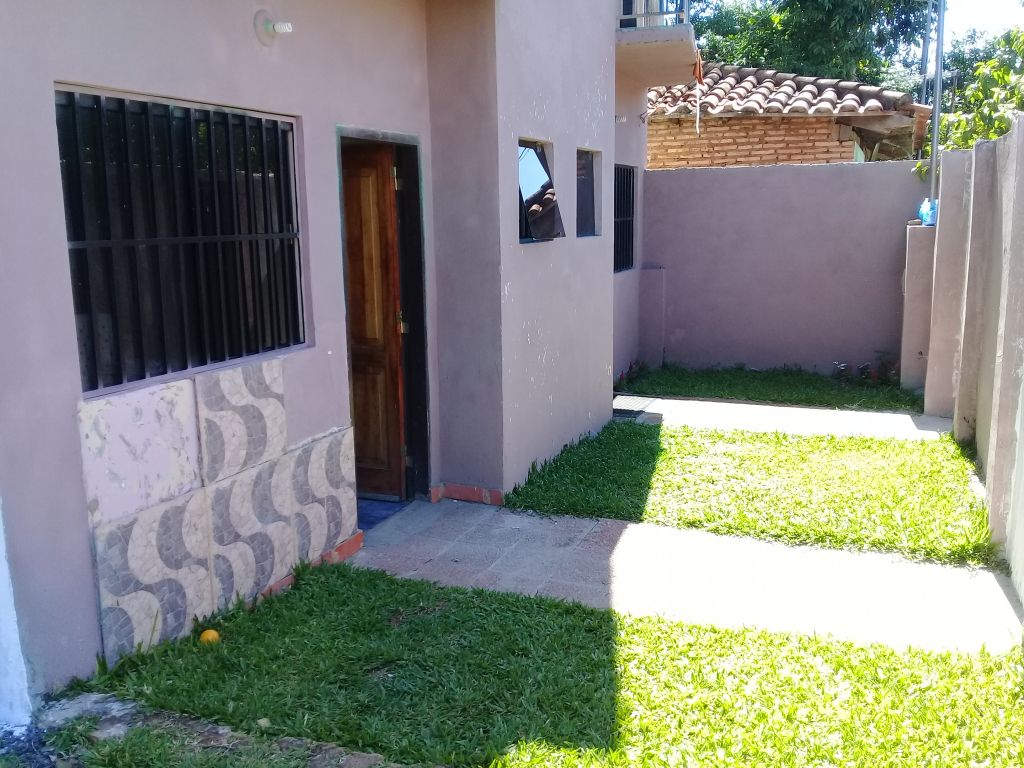 Vendo Edificio de tres Niveles en Mariano Roque — foto 3