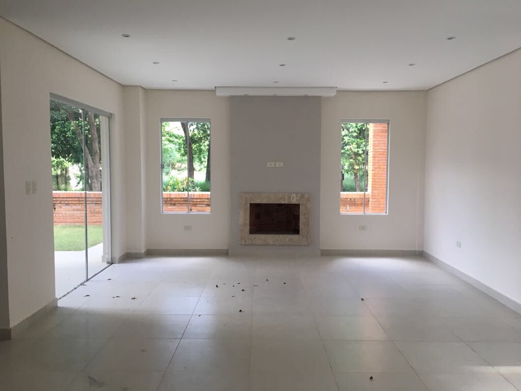 HERMOSA CASA EN BARRIO CERRADO — foto 2