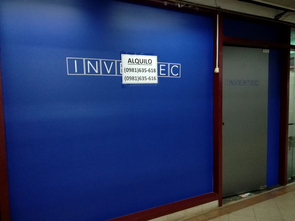 Alquilo salón comercial zona centro — foto 2