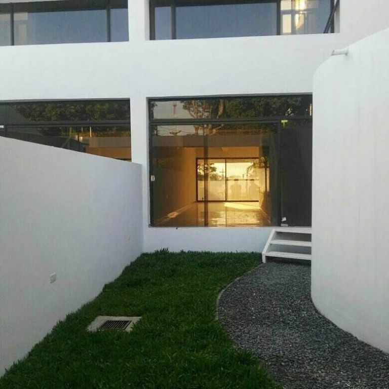 vendo 2 duplex a estrenar., zona ita enramada. hermosos — foto 2