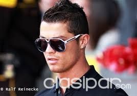 Cristiano ronaldo con lentes hot sale