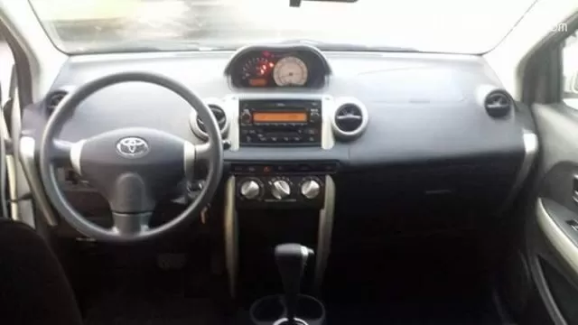 Toyota Ist 2003 — foto 3