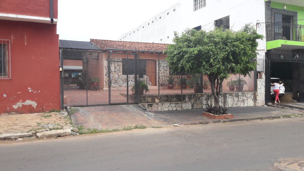CASA EN BARRIO SAN JOSE SAN LORENZO — foto 2
