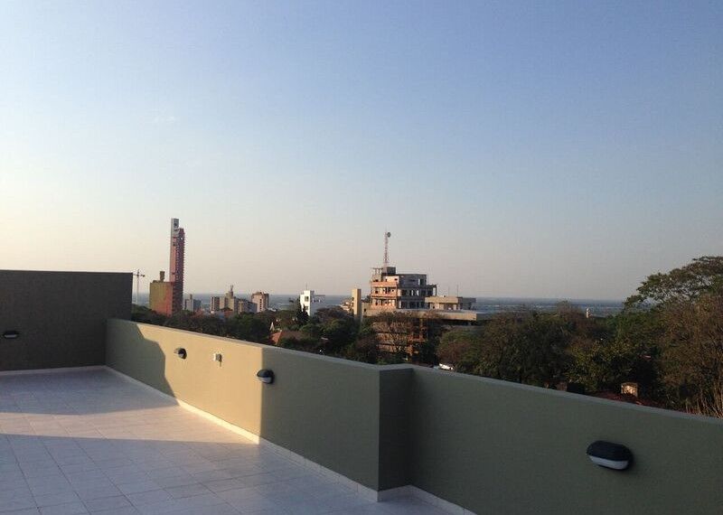 DEPARTAMENTO DE 3 DORMITORIOS CAREA DE SERVICIO ZONA COLEGIO INTER — foto 2