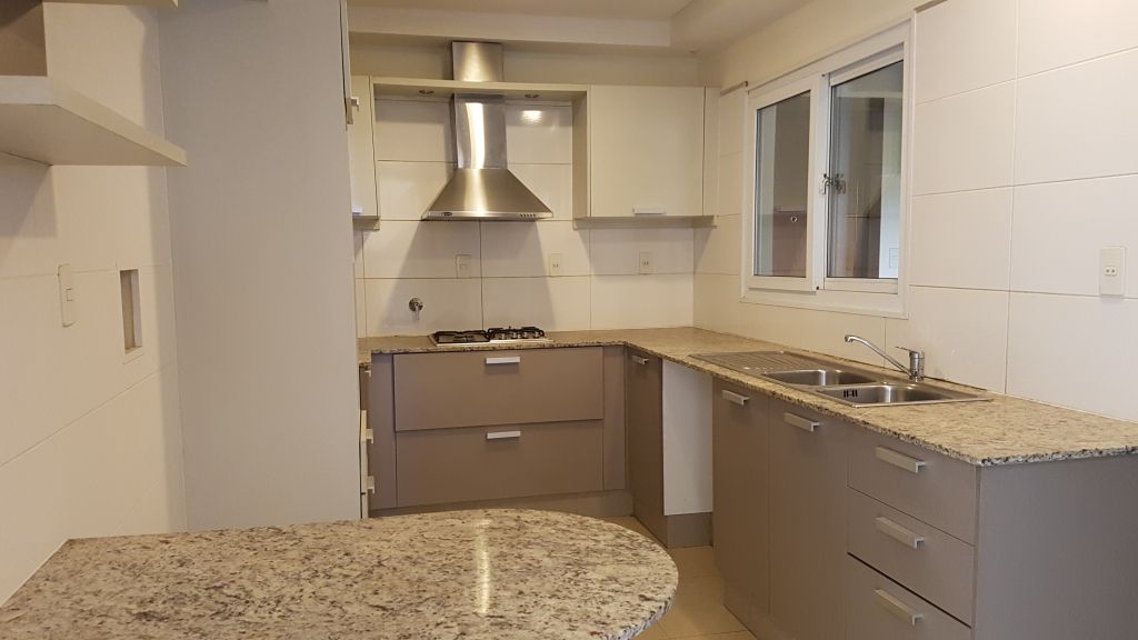 DEPARTAMENTO DE 3 DORMITORIOS CAREA DE SERVICIO Y 2 COCHERAS ZONA INTER — foto 3