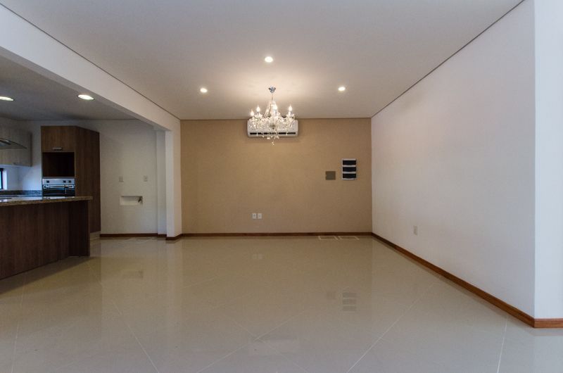 DUPLEX A ESTRENAR 3 DORMITORIOS CON PISCINA BARRIO MBURUCUYA — foto 3