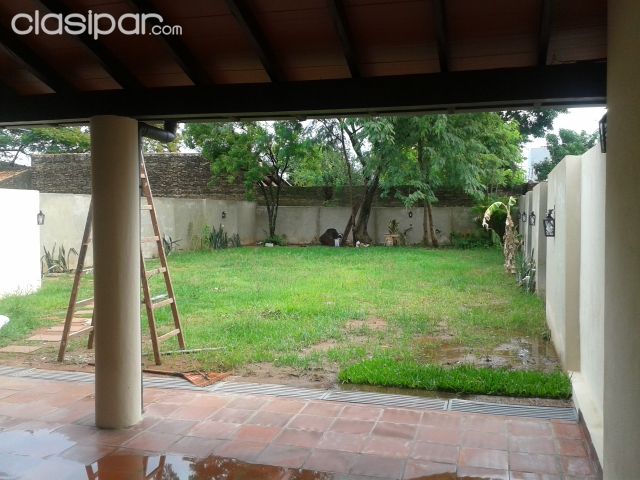 ALQUILO CASA. ZONA CIT, COLEGIO TRINITY, LUQUE. — foto 2