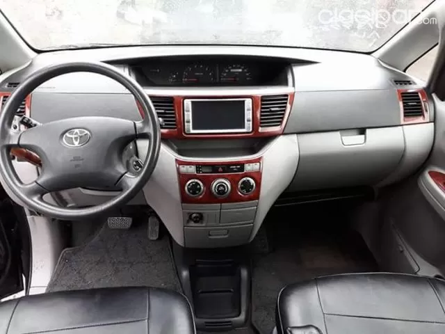 Toyota Noah 2003 — foto 3