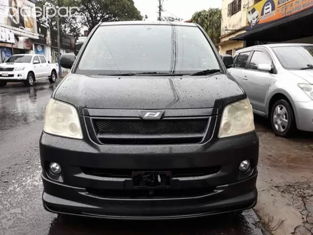 Toyota Noah 2003 — foto 5