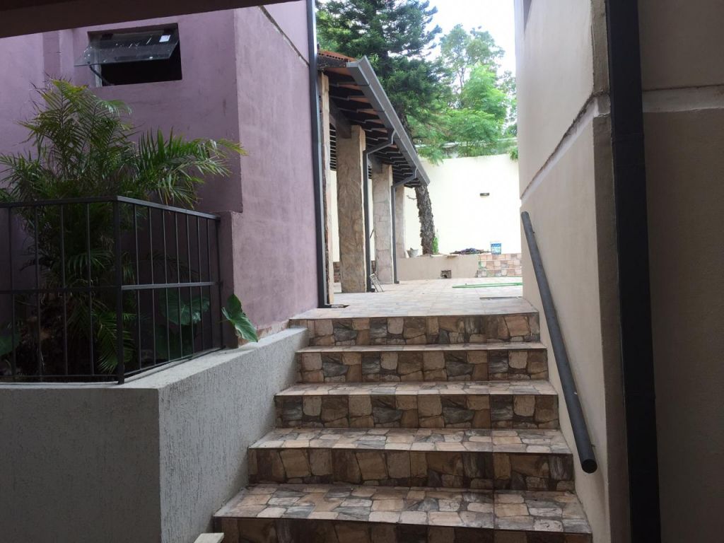 Casa de 450 mts2 - Zona Stock Félix Bogado - Oferta — foto 3