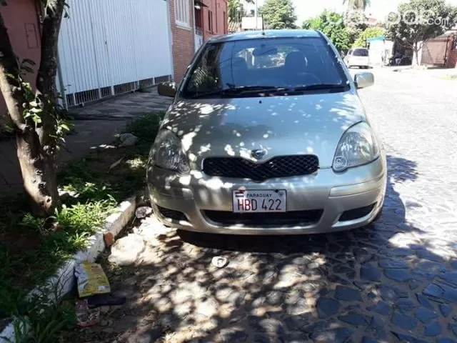 Toyota Vitz 2003 - foto 2