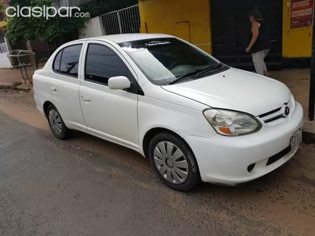 Toyota Platz 2003 - foto 2