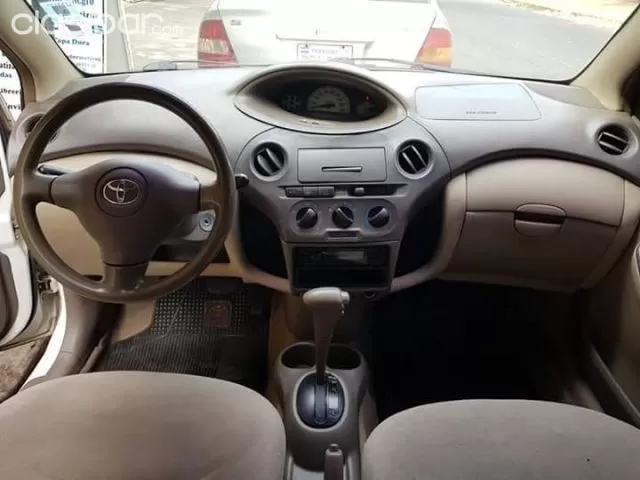 Toyota Platz 2003 — foto 4