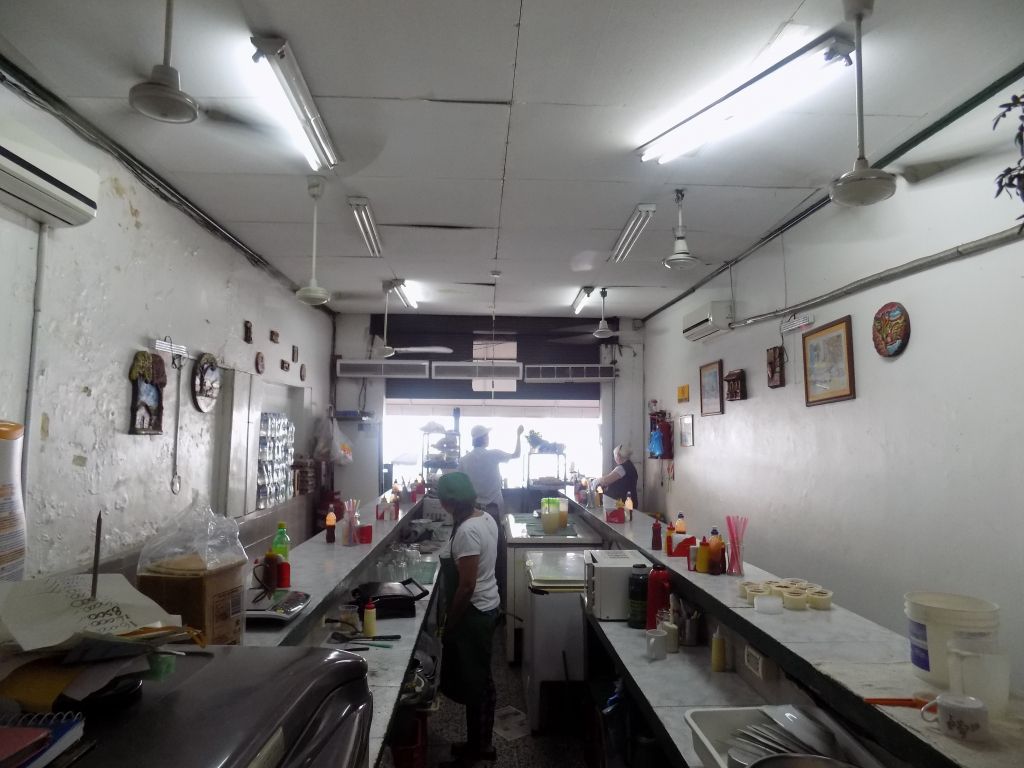 VENTA DE LLAVE DE CONOCIDO LOCAL GASTRONOMICO- CENTRICO — foto 3