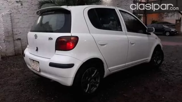 Toyota Vitz 2004 — foto 4