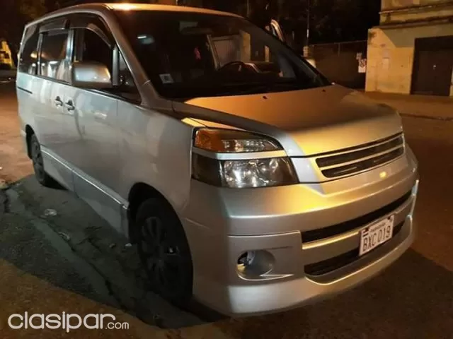 Toyota Noah 2002 — foto 2