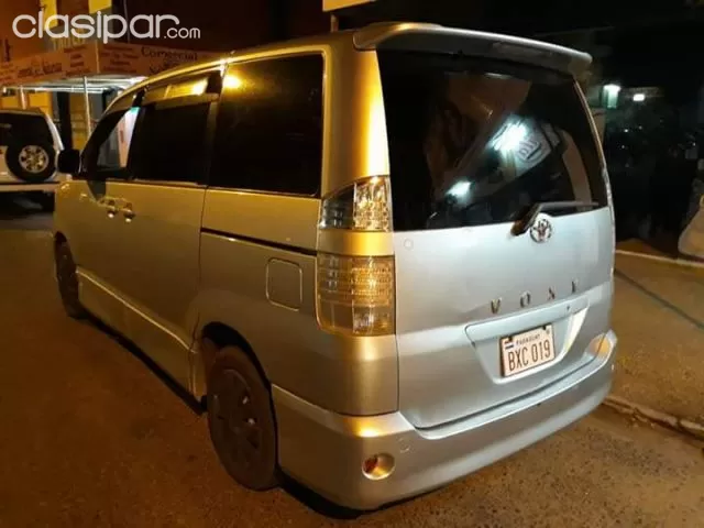 Toyota Noah 2002 — foto 3