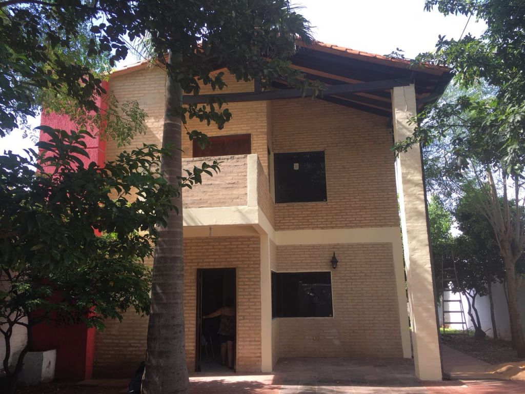 OFERTA casa de 2 pisos en Villa Elisa — foto 2