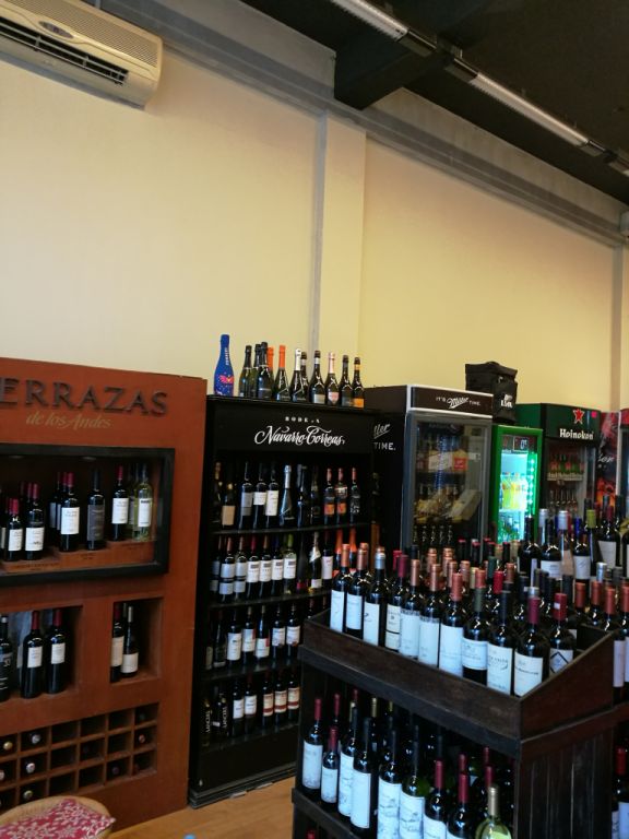 VENDO FINA BODEGA OPERANDO A FULL — foto 2