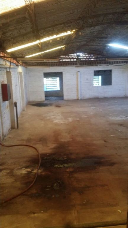 Vendo deposito con oficinas zona Mercado 4 — foto 2