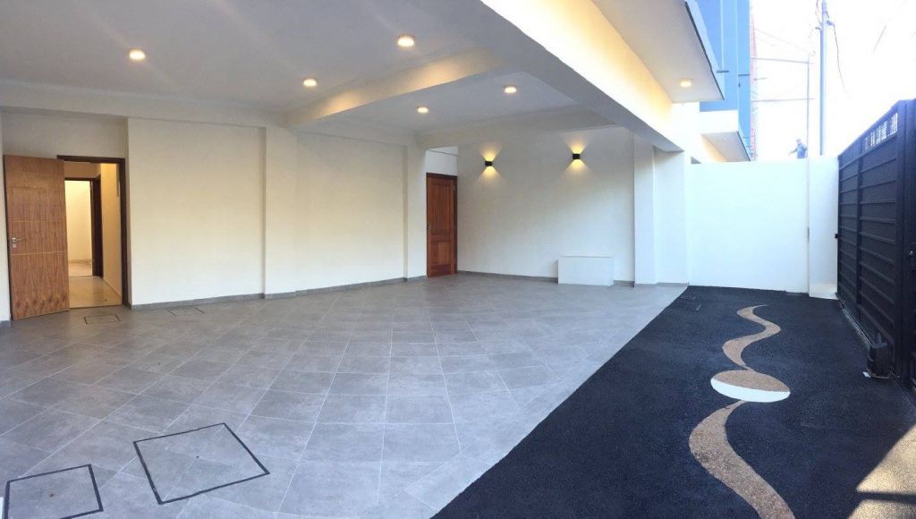 HERMOSO TRIPLEX EN ESQUINA. B° LOS LAURELES — foto 3