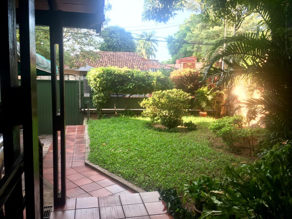 Amplia casa en Barrio Jara — foto 2