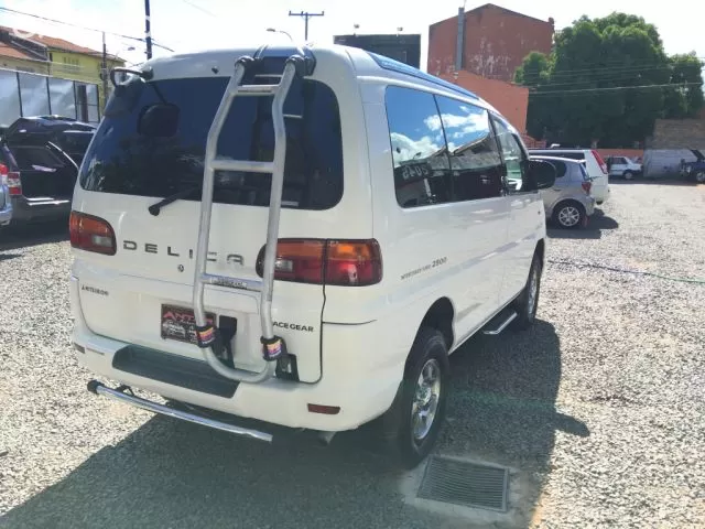 Mitsubishi Delica 1997 — foto 4