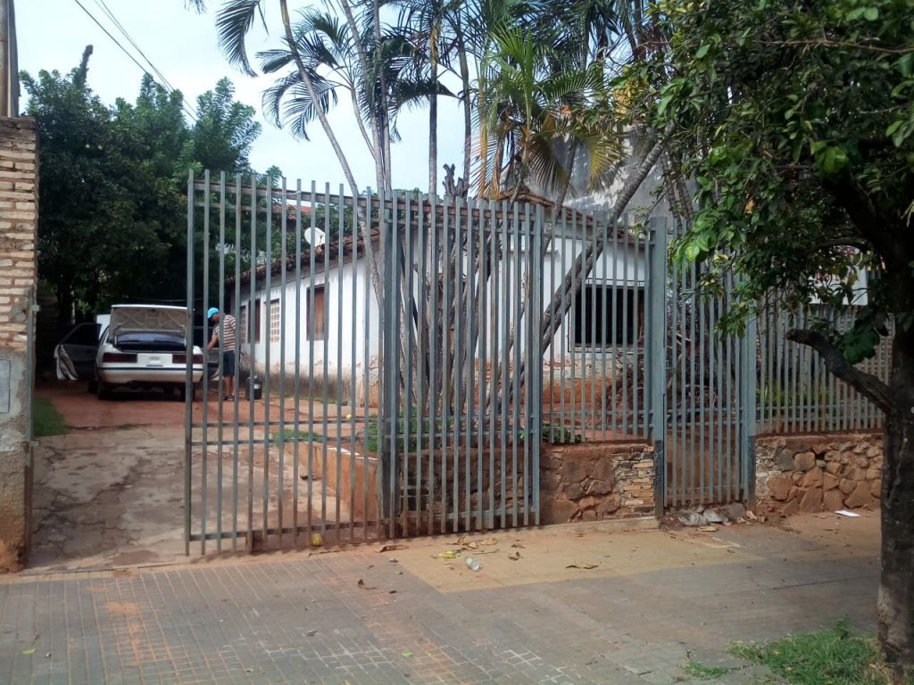 VENDO TERRENO EDIFICADO — foto 3