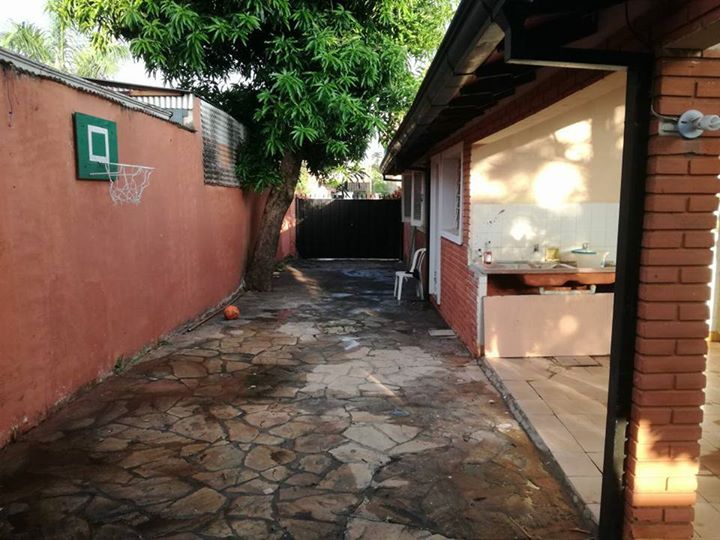 CASA CON PISCINA EN VILLA MORRA — foto 2