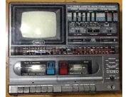 Vendo radio cassettero y televisor especial para decoracion a reparar