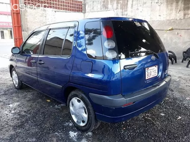 Toyota Raum 2000 — foto 3