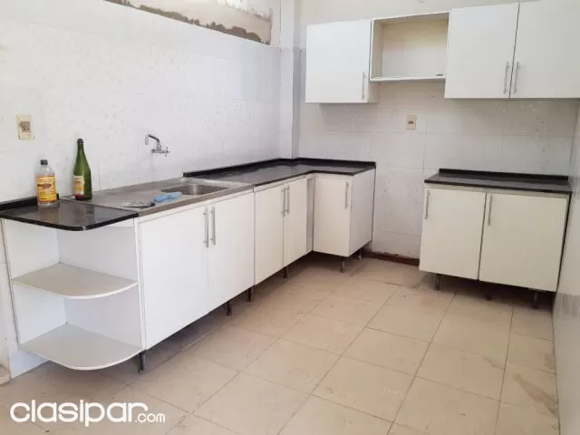 VENDO AMPLIA CASA EN BARRIO SEMINARIO — foto 3