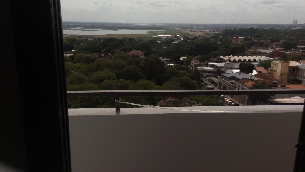 ATENCION!! Congresistas, Funcionarios de la Corte, Fiscales,Gerentes, Bancarios, VENDO DEPARTAMENTO CÉNTRICO — foto 2