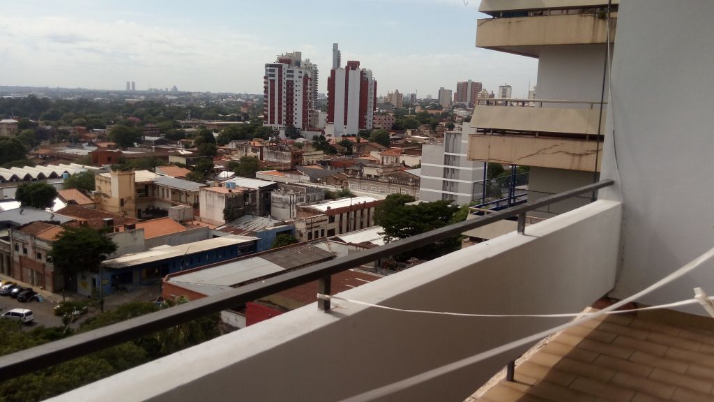 ATENCION!! Congresistas, Funcionarios de la Corte, Fiscales,Gerentes, Bancarios, VENDO DEPARTAMENTO CÉNTRICO — foto 3