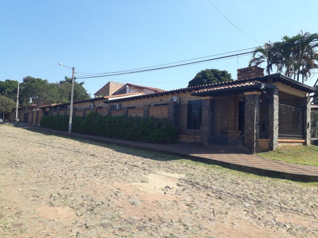 REMATO CASA EN LAMBARÉ — foto 2