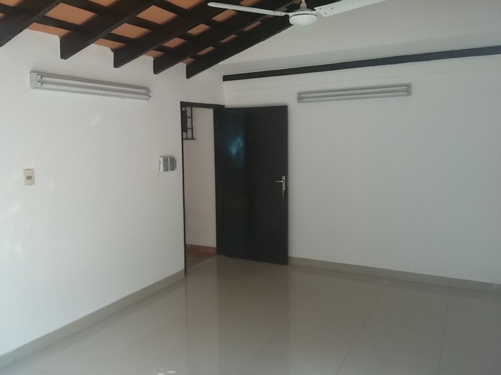 ALQUILO OFICINAS PARA ESTUDIO JURÍDICO, ESCRIBANIAS, ETC. — foto 2
