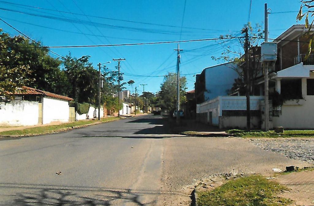 VENDO RESIDENCIA EN ASUNCIÓN — foto 3