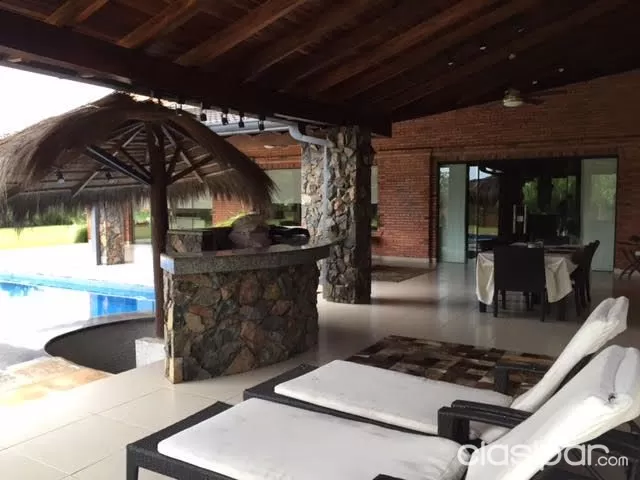 VENDO LUJOSA RESIDENCIA ZONA PRIMER PRESIDENTE. – — foto 3