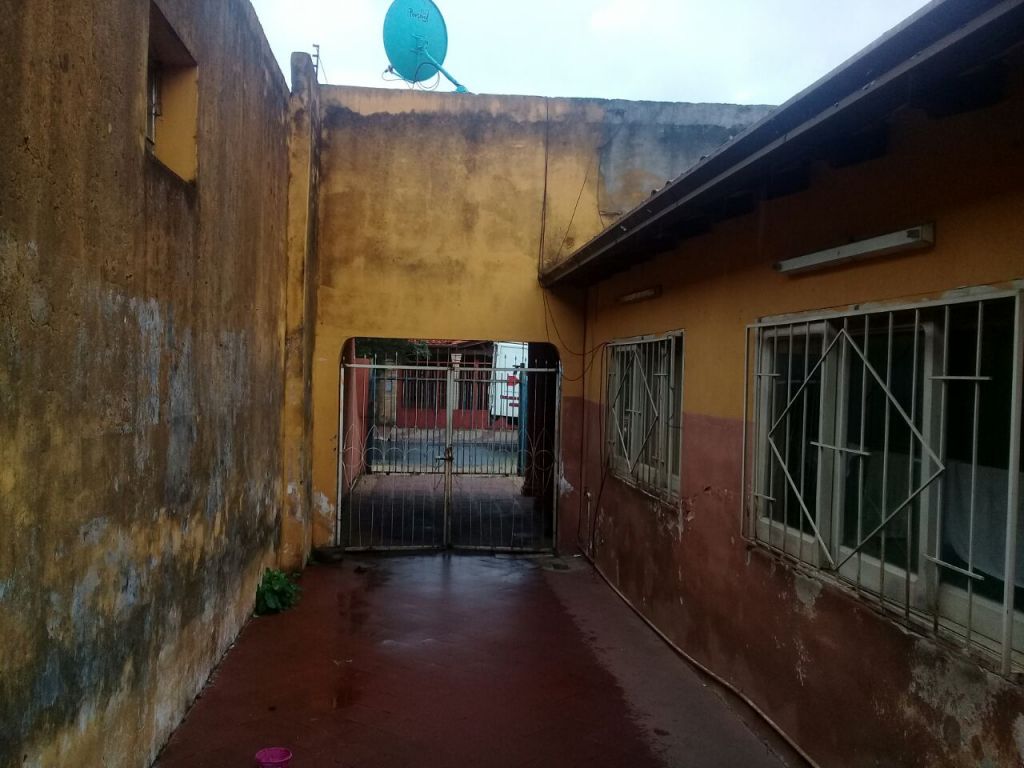 CASA EN BARRIO OBRERO — foto 3