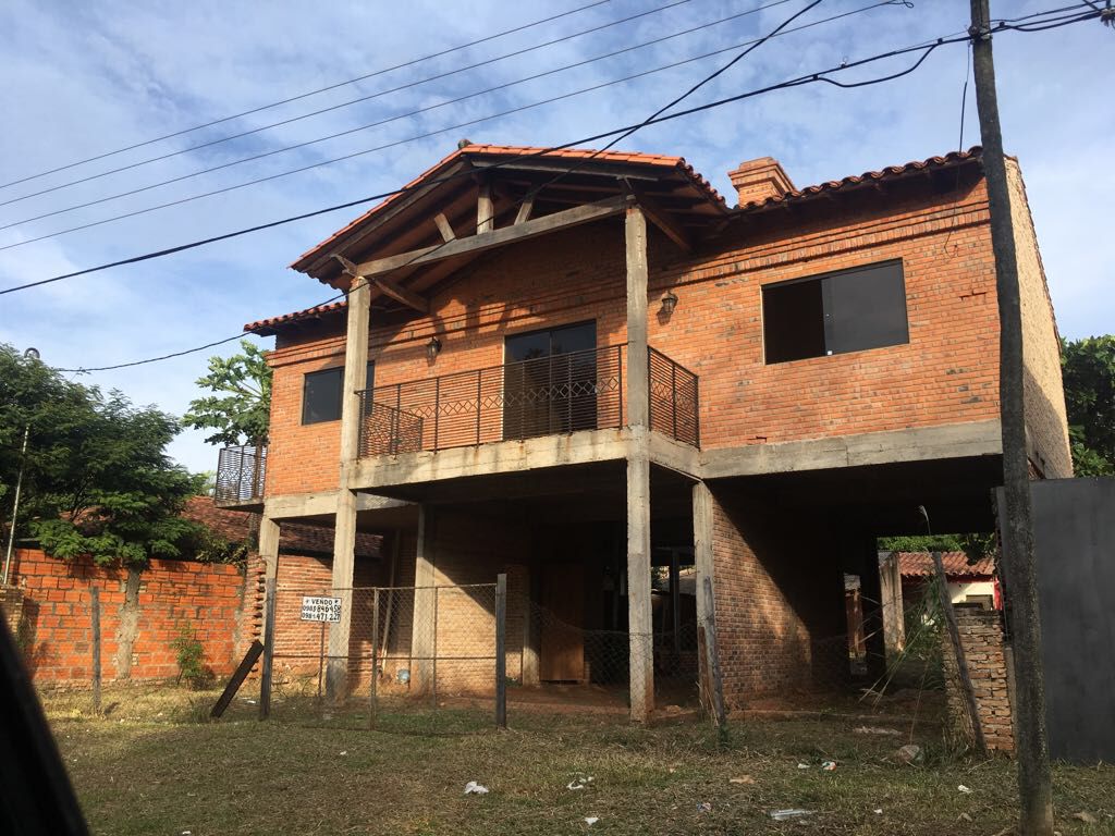 gran construcción en Luque laurelty — foto 2