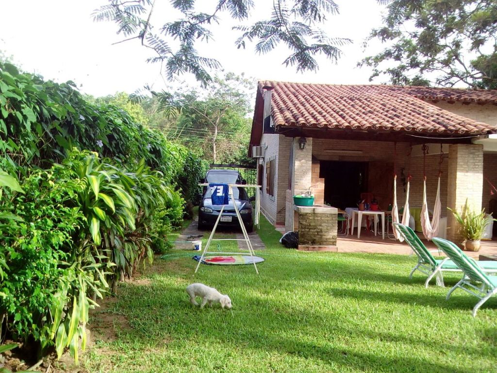 Vendo Casa con Piscina En San Bernardino, En Urbanización A 5 Minutos Del Centro — foto 3