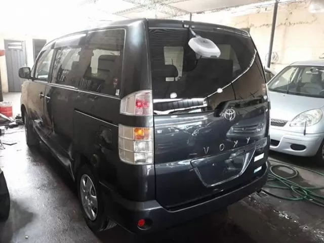 Toyota New Vitz 2002 — foto 3