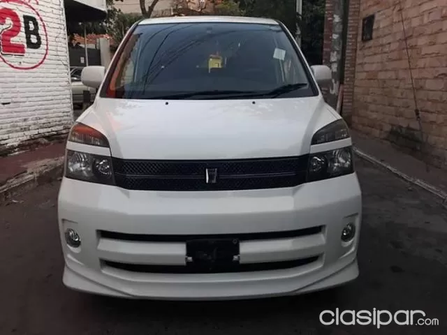 Toyota Noah 2005 — foto 2