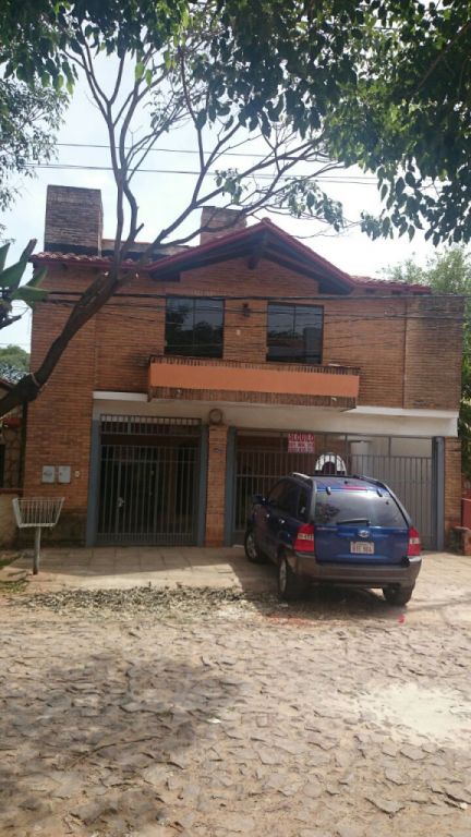 HERMOSA CASA EN BARRIO MCAL. ESTIGARRIBIA – ZONA IDENTIFICACIONES - HIPERSEIS — foto 2