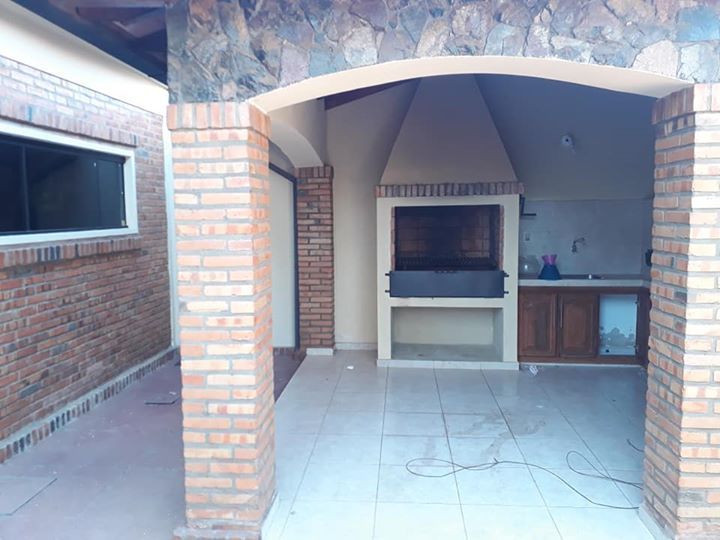 ALQUILÓ DÚPLEX ZONA ITA YBATE — foto 2