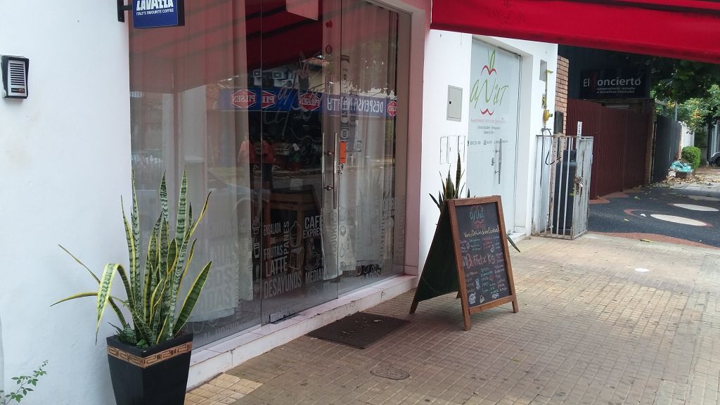 ALQUILO SALON COMERCIAL EN VILLA MORRA — foto 2