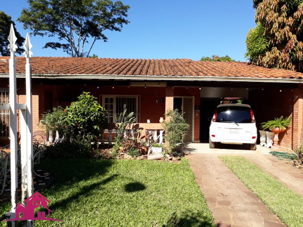 CASA DE 3 DORMITORIOS EN BARRIO MBURUCUYA. — foto 2