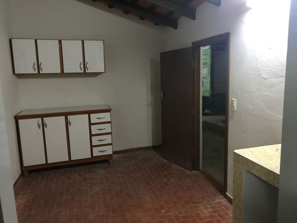Alquilo Casa con ubicacion privilegiada, 1 cuadra Mcal Lopez, 3 cuadras Santa Teresa — foto 2