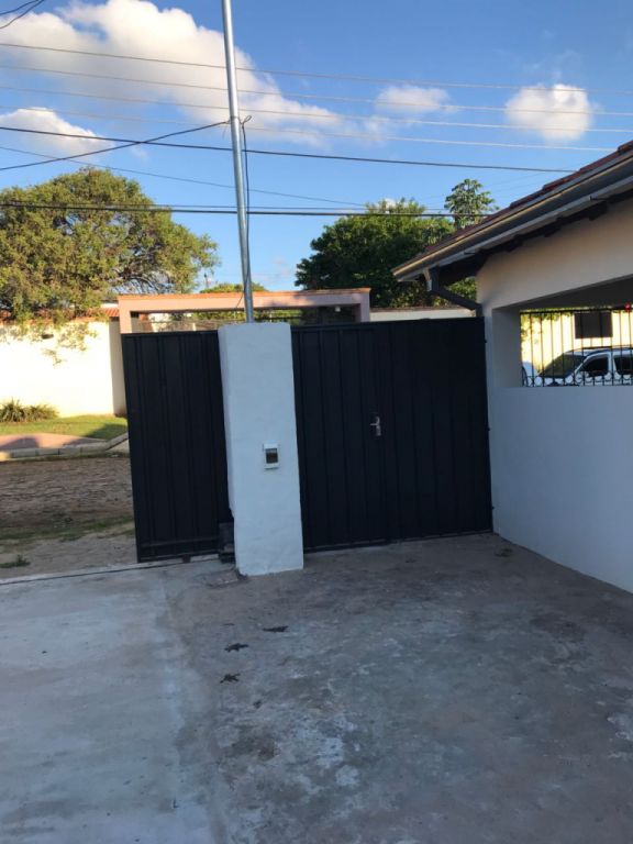 Alquilo monoambiente, en ubicacion increible, 1 cuadra de Mcal Lopez, 3 cuadras de santa Teresa — foto 3
